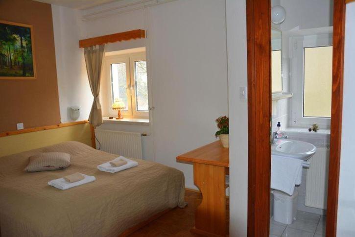 Rooms Barovc By The Lake Jasna 克拉尼斯卡戈拉 外观 照片 A room at the hotel