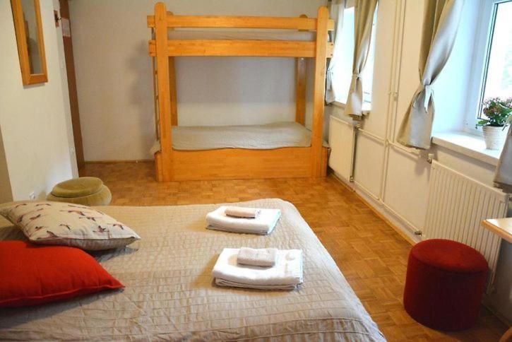 Rooms Barovc By The Lake Jasna 克拉尼斯卡戈拉 外观 照片 A room at the hostel