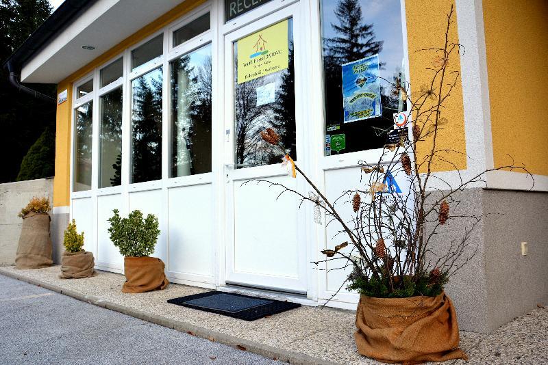 Rooms Barovc By The Lake Jasna 克拉尼斯卡戈拉 外观 照片 Entrance of the museum